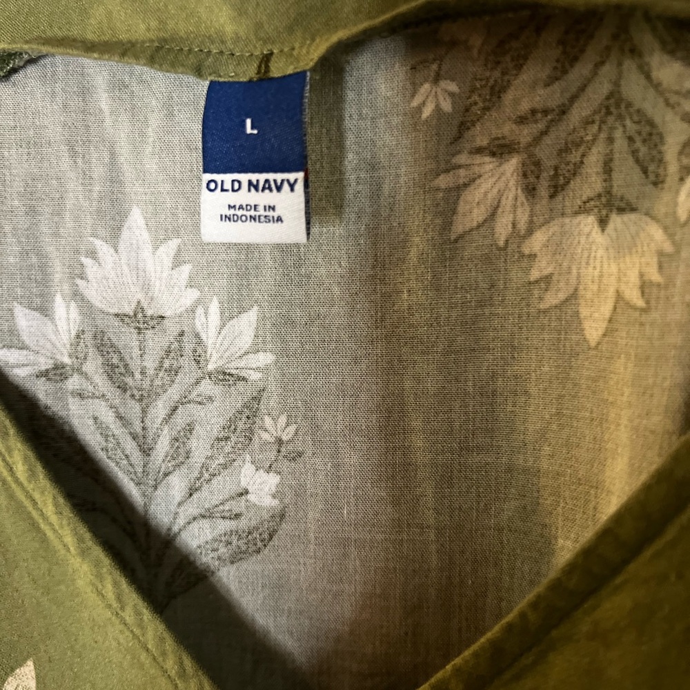 Old Navy Olive Green Floral V-Neck Dress - Picture 3 of 4